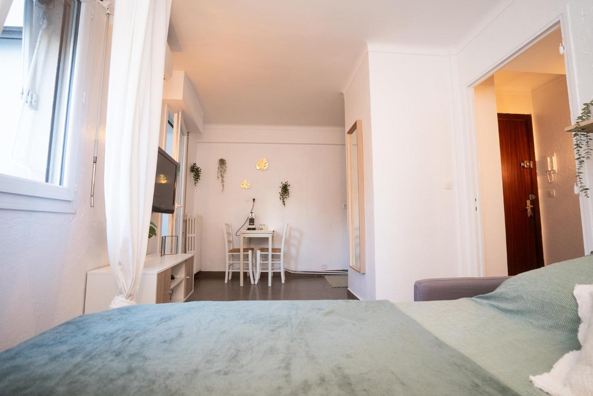 Location Studio Avec Loggia Apartment Antibes Luaran gambar